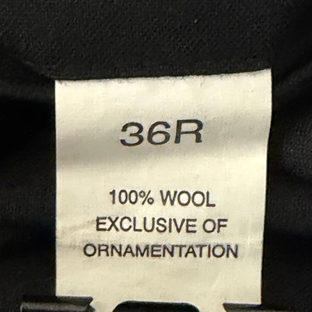 Jos A Bank 2-Piece Suit Mens 42R 36x29 100% WOOL Pleated Cuffed Solid Black